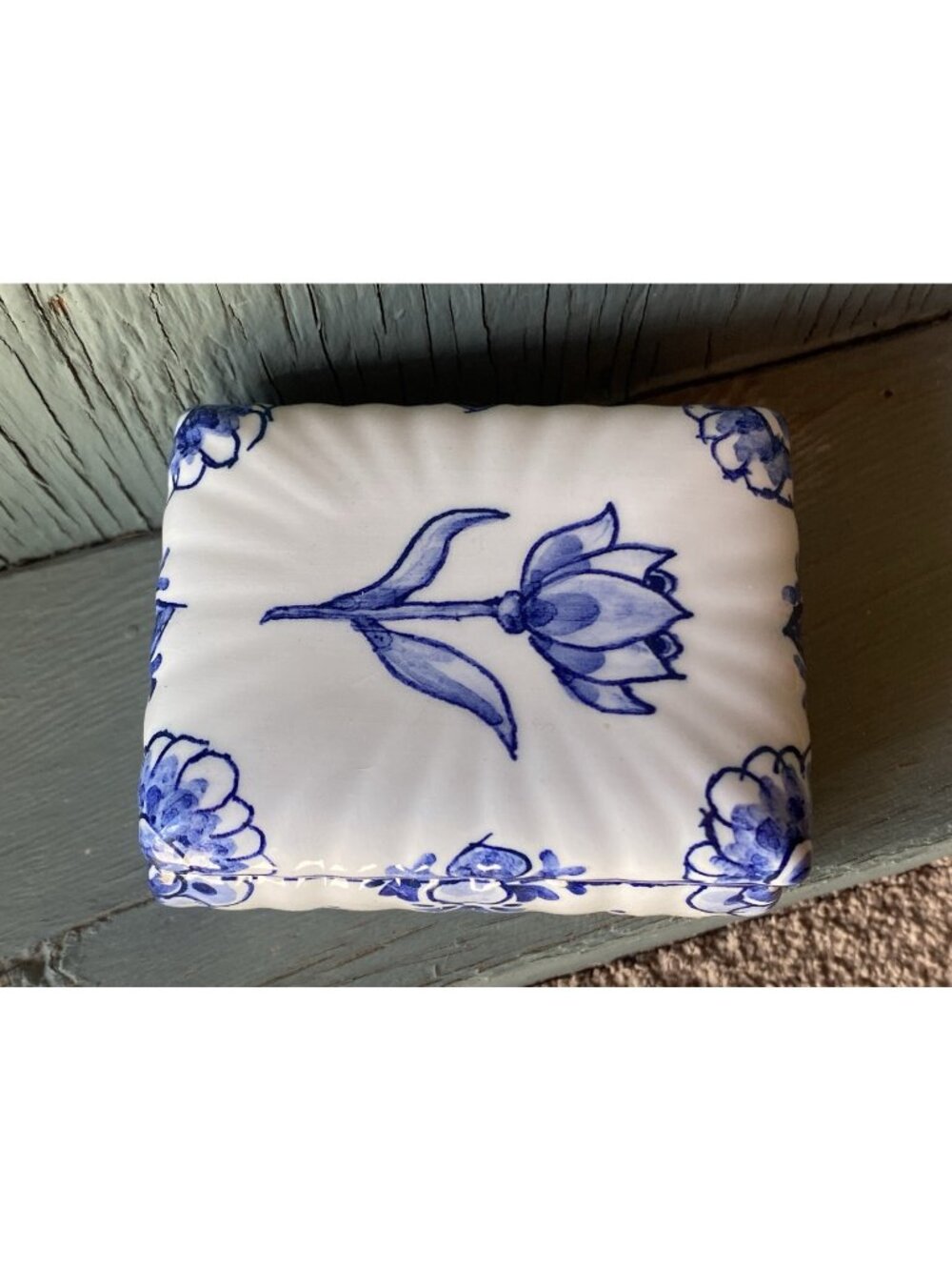 Delft White Handpainted Blue Tulip Porcelain Trinket Box Dec 12 2015 Signed